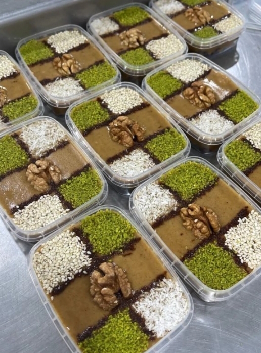 رنگینک اصیل جنوبی با خرما و مغز گردو بسته ۵۰۰ گرمی